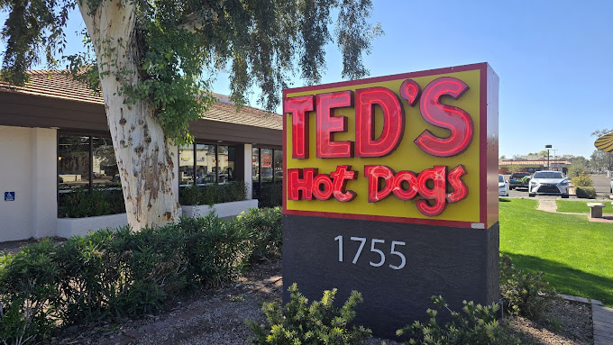 Ted's Hot Dogs